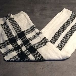 Woman’s scarf